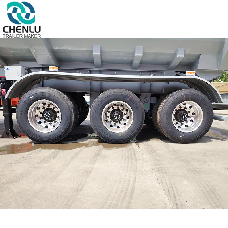 Tipper trailer with hydraulic cylinder