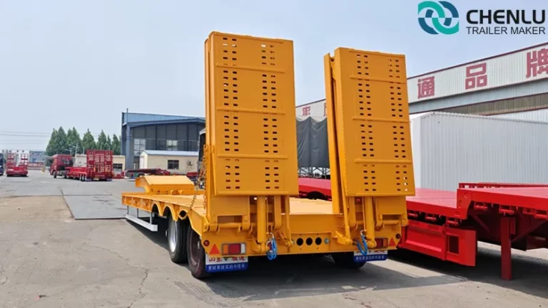 Saudi customers have shown strong interest in the double-section hydraulic ladder low-bed semi-trailer