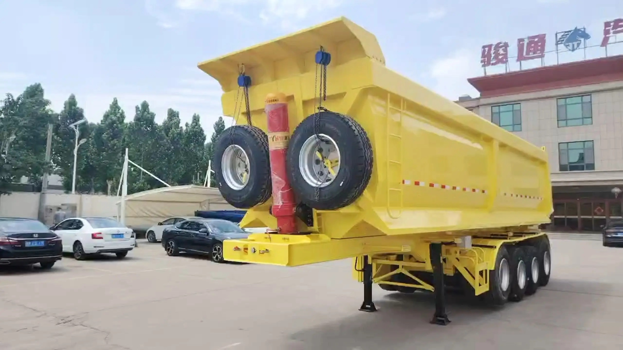 Saudi Arabia customer bought 4 Axle Tipper Semi Trailer